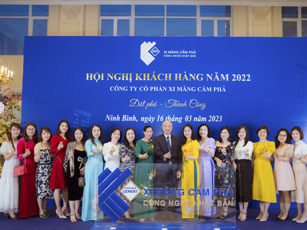 hội nghi khách hàng 10