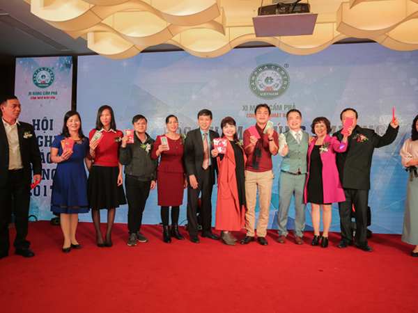 Xi măng Cẩm Phả tổ chức hội nghị khách hàng